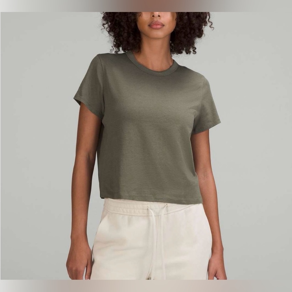 Athleta Green T-Shirt